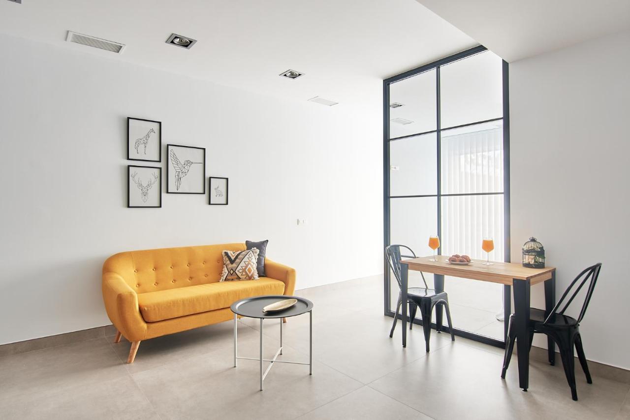 9 Nidos Centrica Suites - Nuevo Plasencia Exterior photo